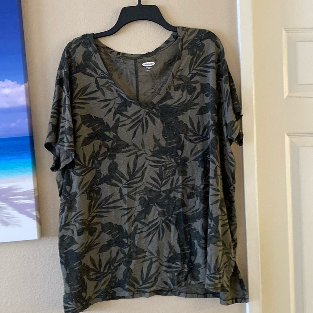 Old Navy V-Neck Tee Shirt